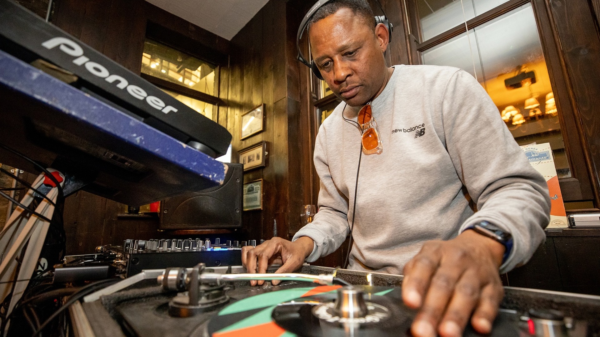 Backgammon and Wax DJ